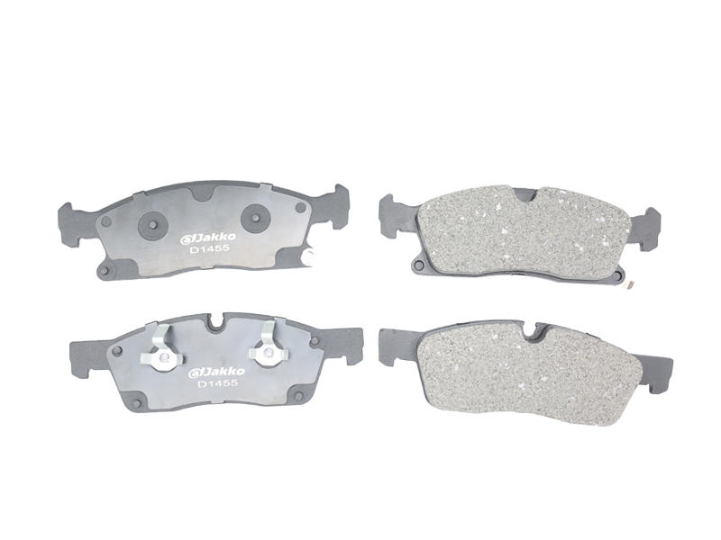D1455 Auto Spare Parts Low Metallic /Ceramic Car Brake Pads